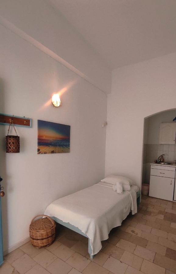 Lampi'S Dolphin Aparthotel Pátmos Екстериор снимка