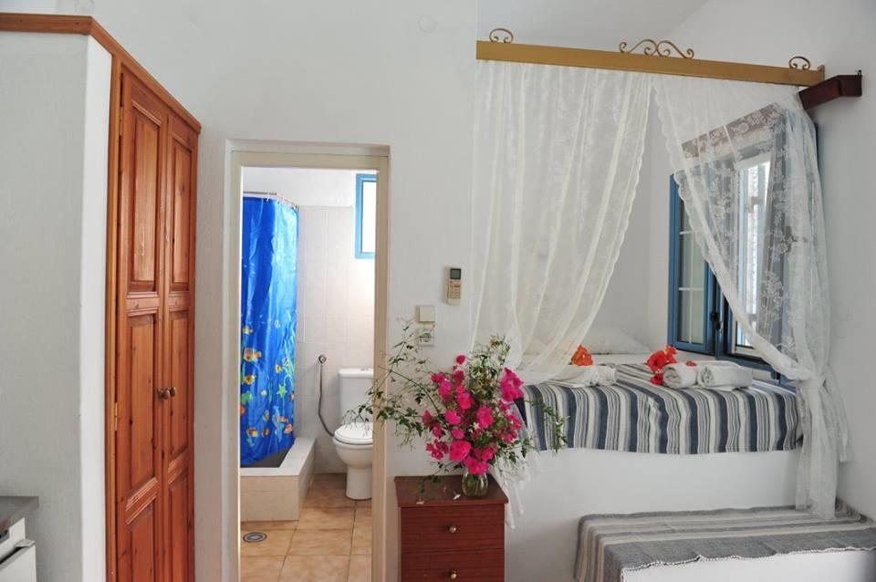 Lampi'S Dolphin Aparthotel Pátmos Екстериор снимка