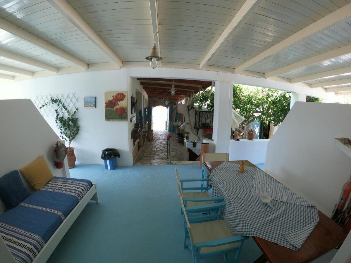 Lampi'S Dolphin Aparthotel Pátmos Екстериор снимка