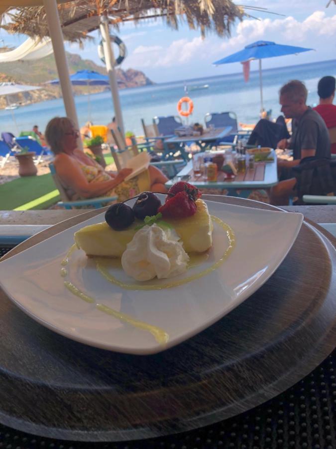 Lampi'S Dolphin Aparthotel Pátmos Екстериор снимка